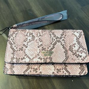 🩷 VS PINK Python Clutch NEW